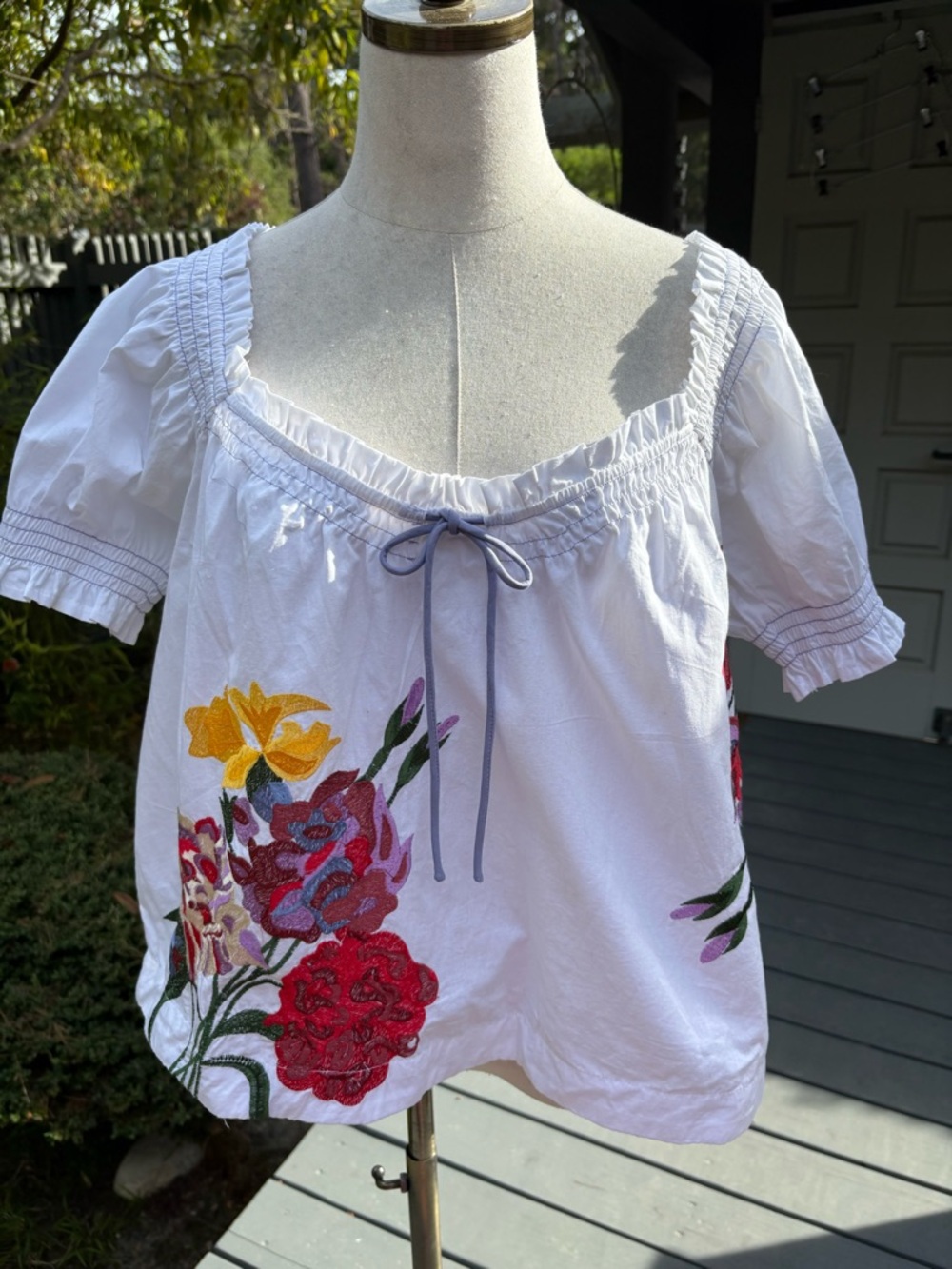 Anthropologie White Floral Embroidered Peasant Top